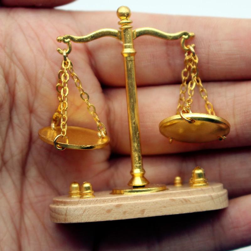 1:12 Dollhouse Vintage Balance - Art Craft House review and price