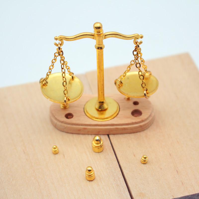 1:12 Dollhouse Vintage Balance - Art Craft House review and price