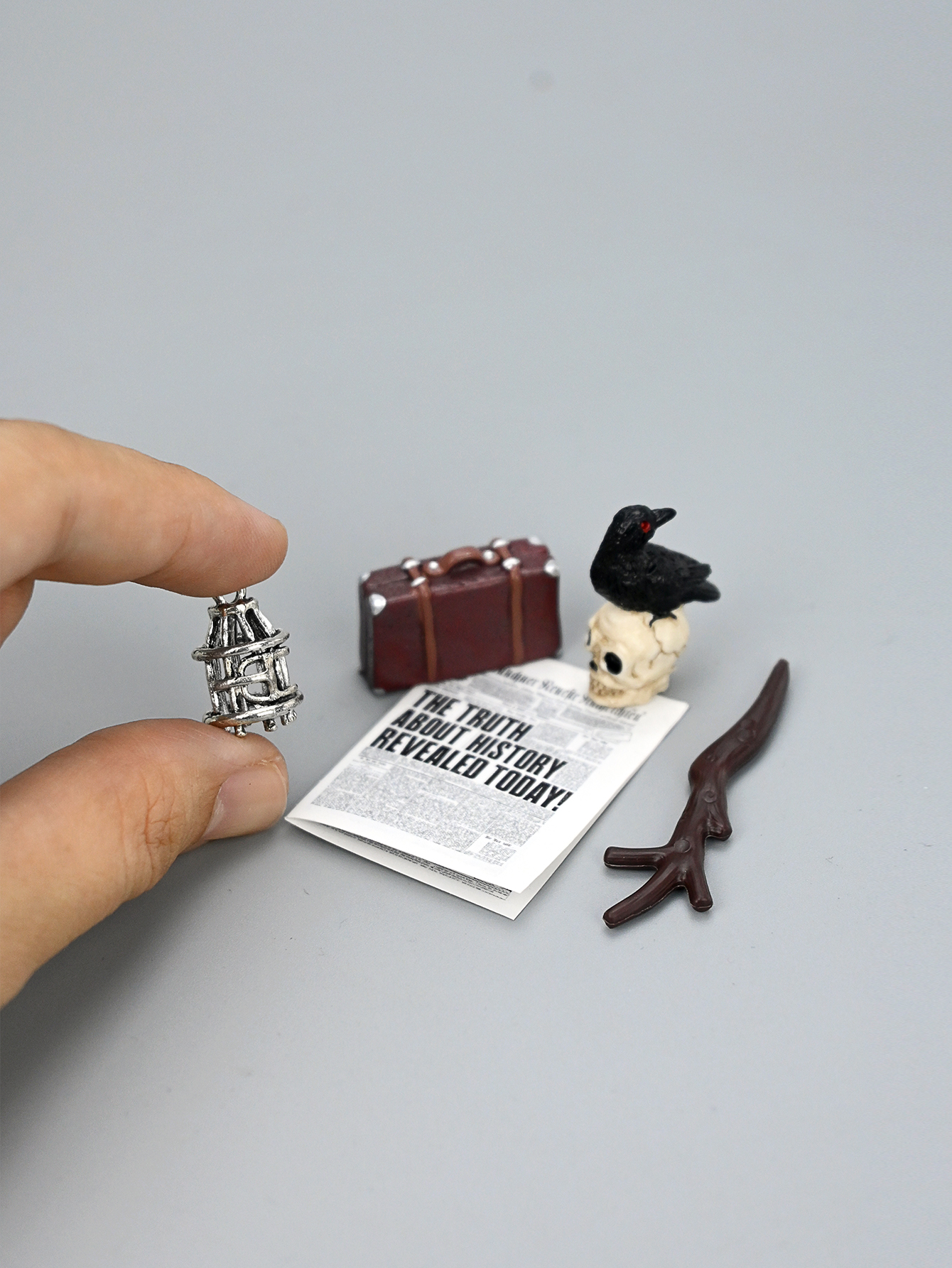 Miniature Academy Luggage Scen - Art Craft House review and price