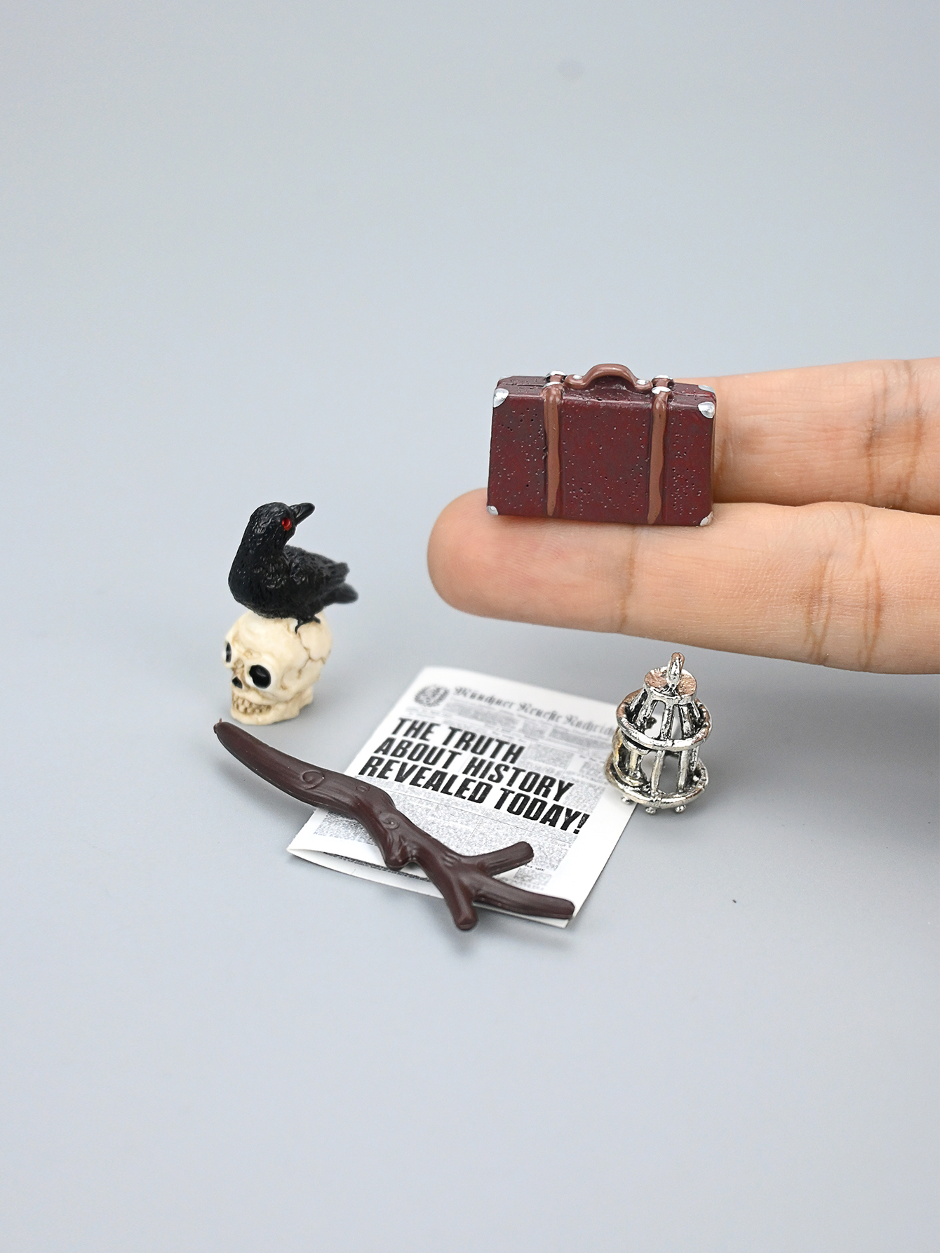 Miniature Academy Luggage Scen - Art Craft House review and price